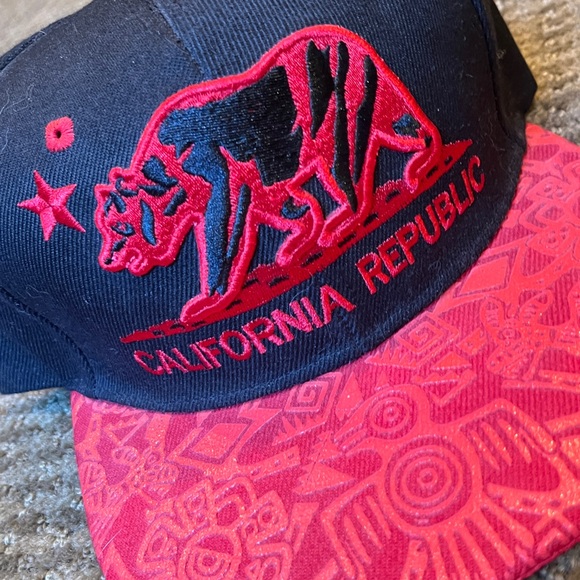 Big bear headwear-California Republic SnapBack-OSFM- EUC! - Picture 1 of 8